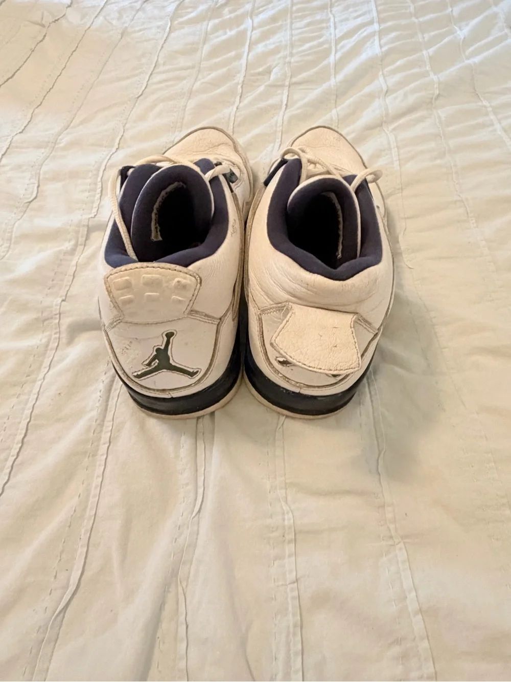 Jordan Men's Basketball Sneakers in Off-White and Navy Accent